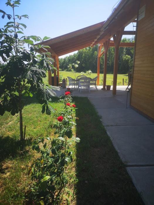 Tómajor Vendégházak Tiszaeszlar Exterior foto