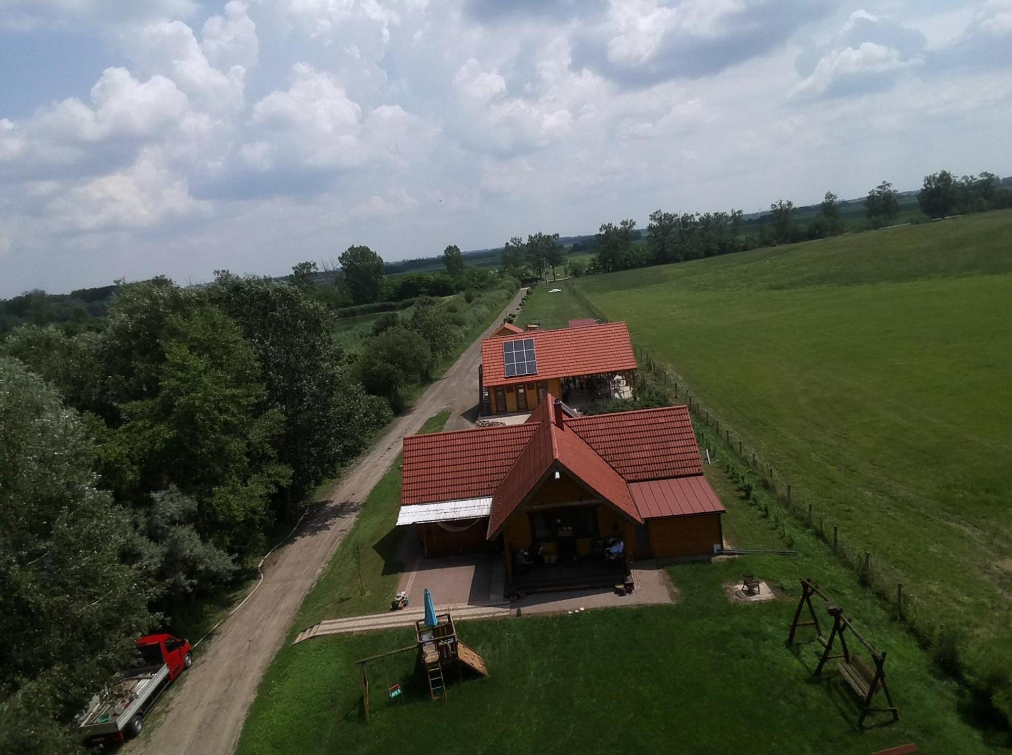 Tómajor Vendégházak Tiszaeszlar Exterior foto