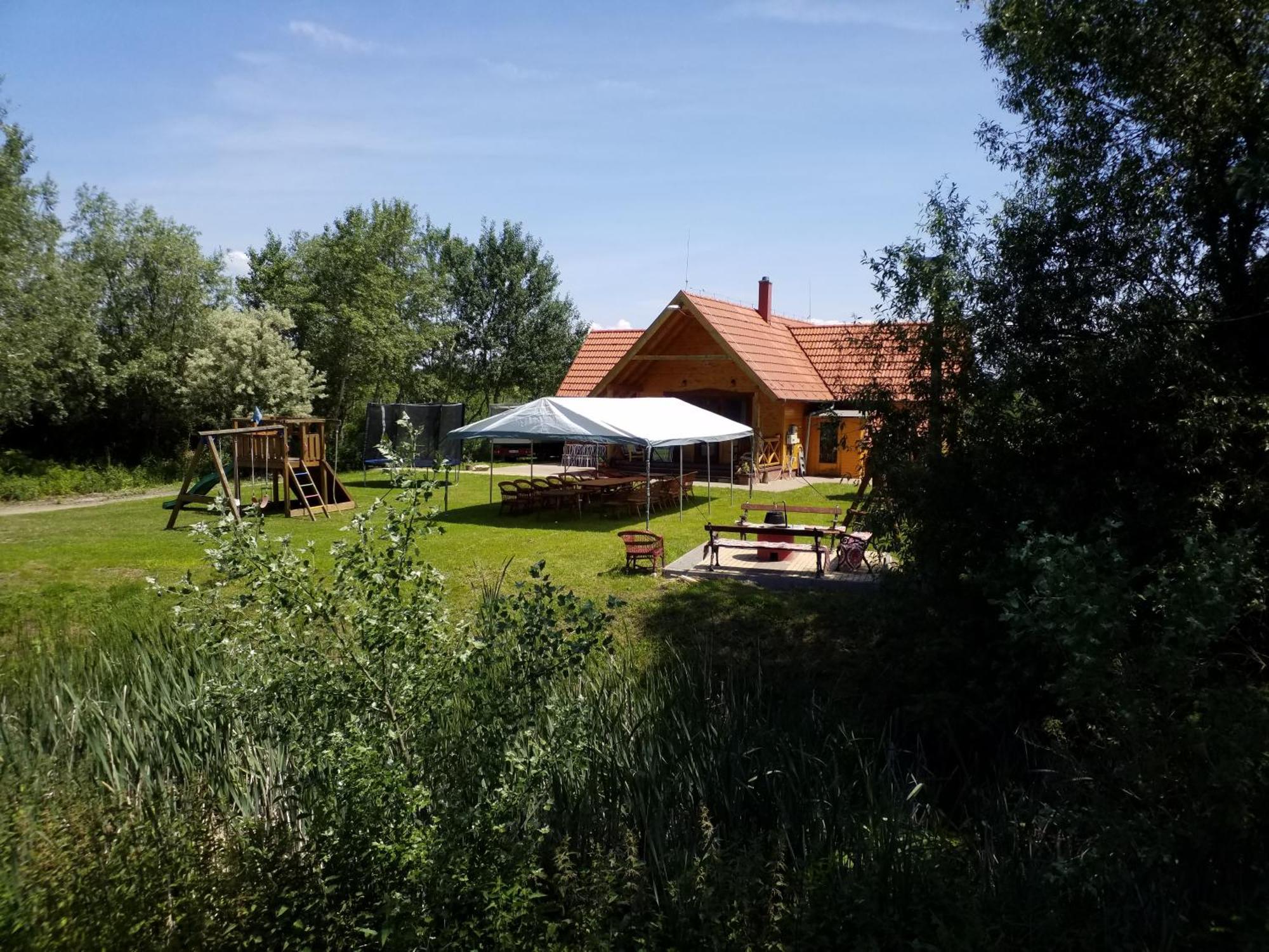 Tómajor Vendégházak Tiszaeszlar Exterior foto